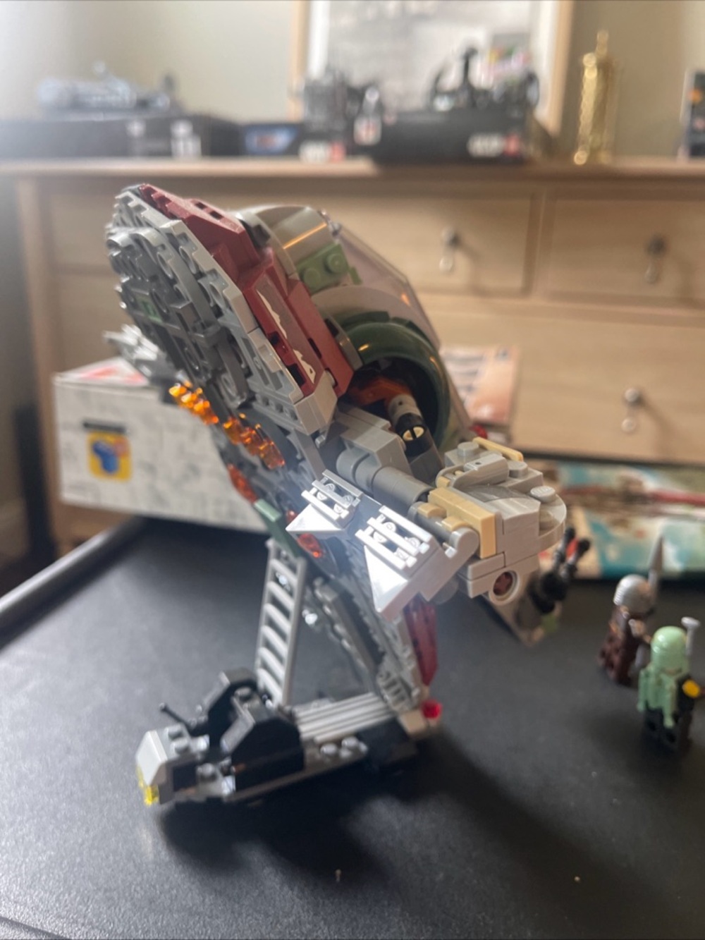 LEGO Star Wars: Boba Fett's Starship (75312) - Picture 3 of 11
